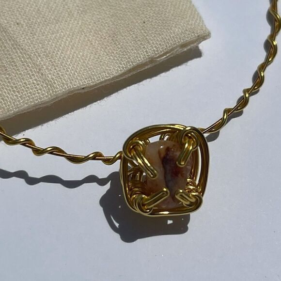 SARD CARNELIAN PALM STONE & MATCHING WIREWRAPPED GEMSTONE BRACELET SET - Picture 2 of 6